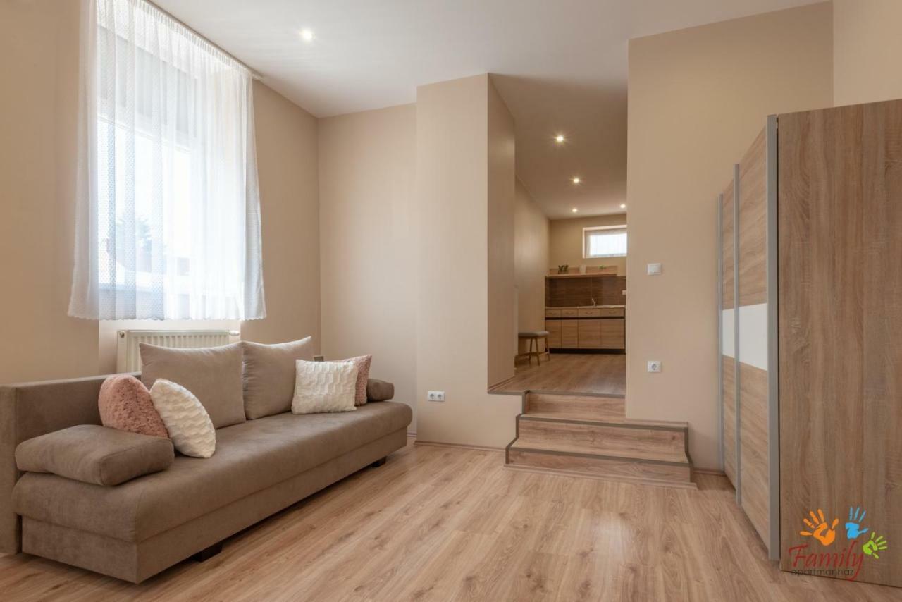Family Apartmanhaz Nagykanizsa Exterior photo
